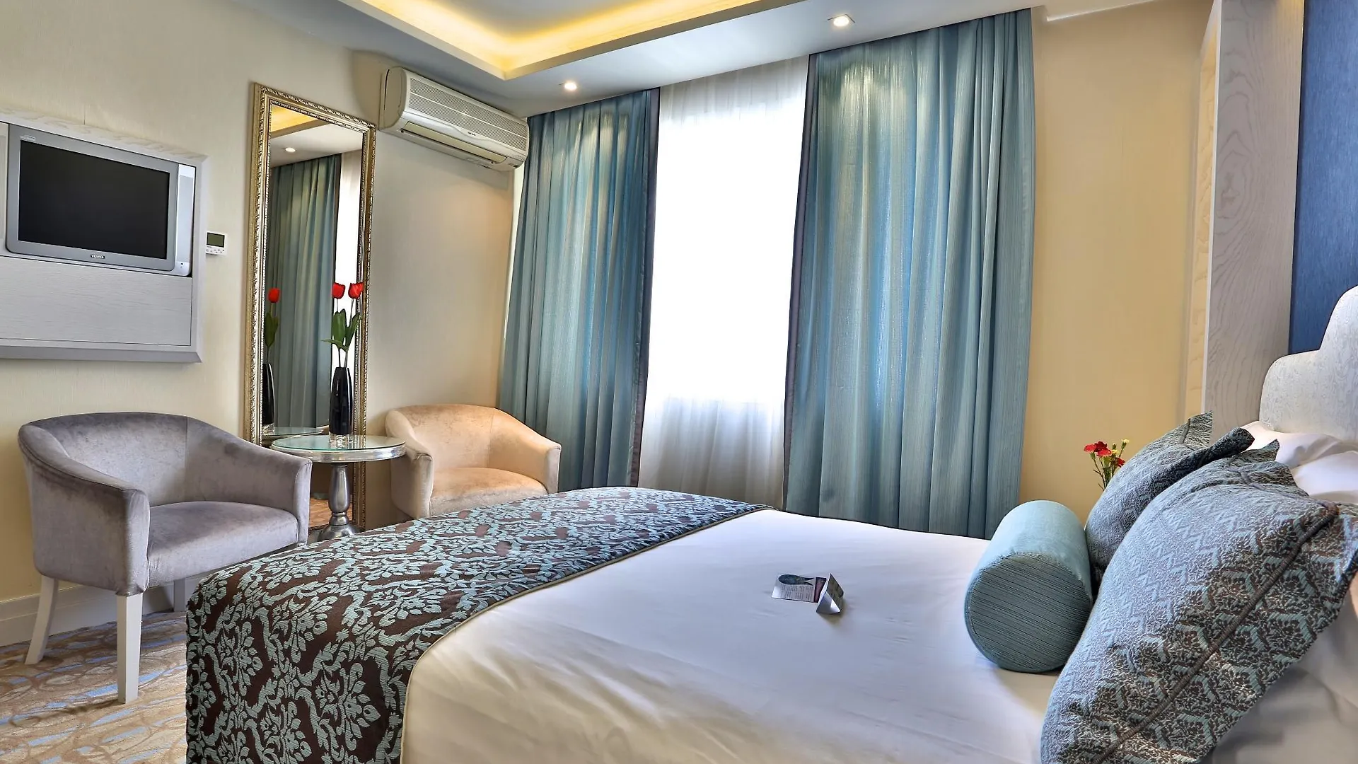 ****  Zurich Hotel Estambul Turquía
