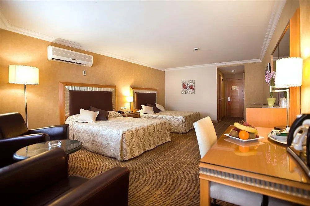 ****  Zurich Hotel Estambul Turquía